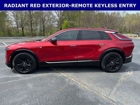 Used 2024 Cadillac Lyriq Luxury w/ LPO, Floor Liner Package image 8