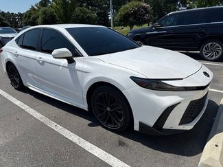 Used 2025 Toyota Camry SE FWD video 1