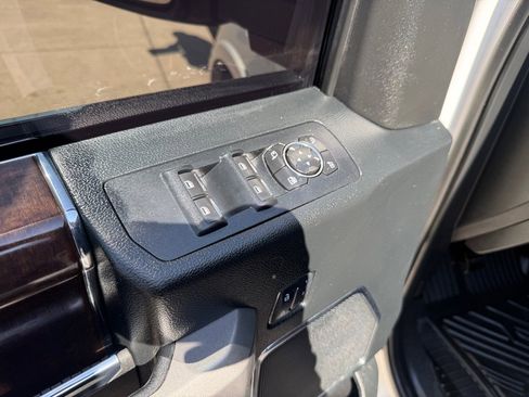 Used 2016 Ford F150 Platinum w/ Equipment Group 701A Luxury image 24