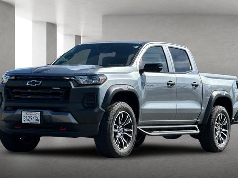 Used 2024 Chevrolet Colorado Trail Boss w/ LPO, Dark Essentials Package image 8