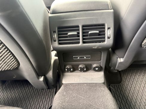 Used 2019 Jaguar F-PACE R-Sport AWD/4WD image 30