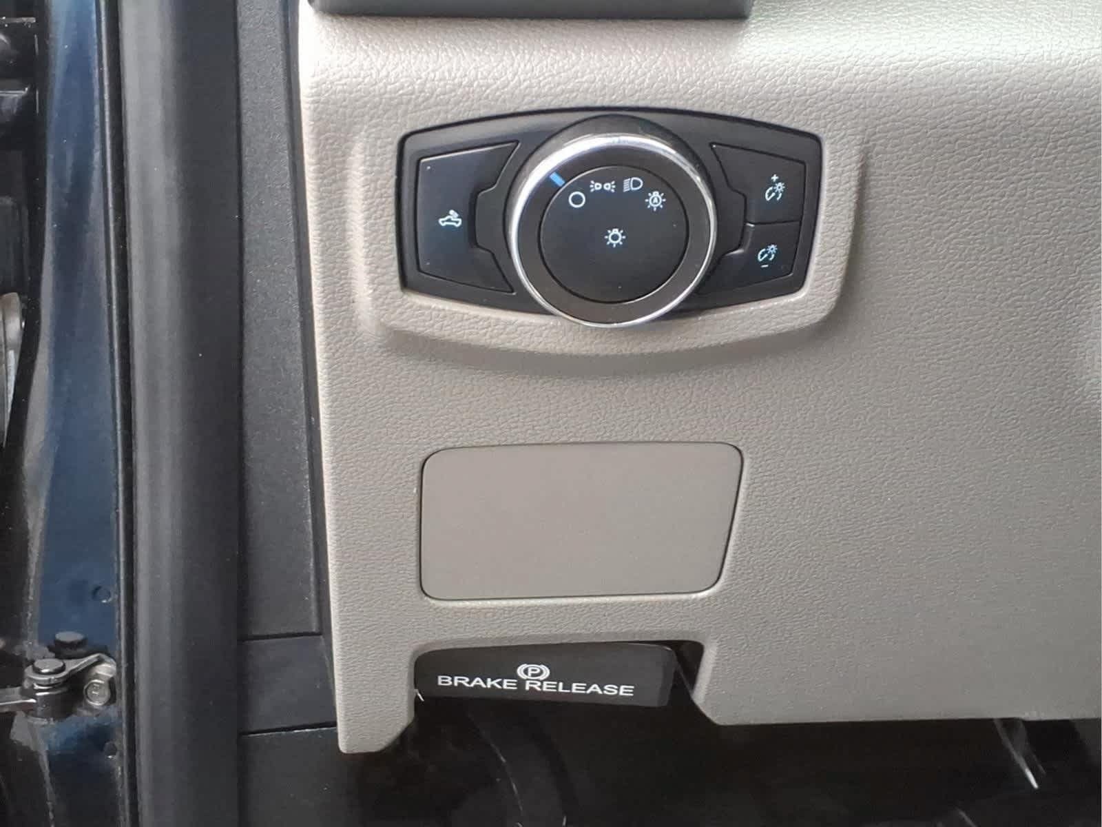 Used 2020 Ford F550 4x4 Regular Cab Super Duty w/ Power Equipment Group image 14
