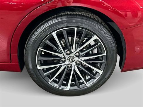 Certified 2025 Lexus ES 300h w/ Premium Package image 8