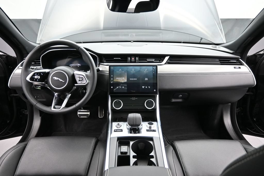 Certified 2024 Jaguar XF R-Dynamic SE AWD/4WD image 19