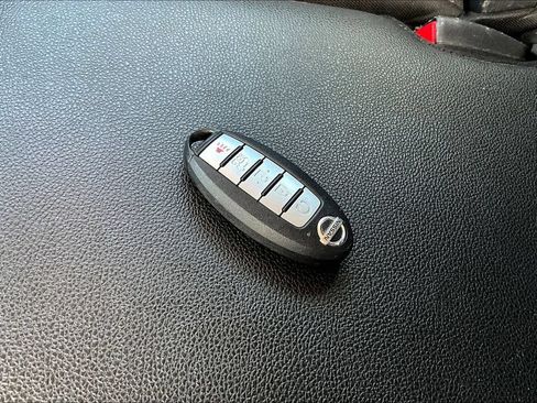 Used 2020 Nissan Rogue SL w/ Premium Package AWD/4WD image 34