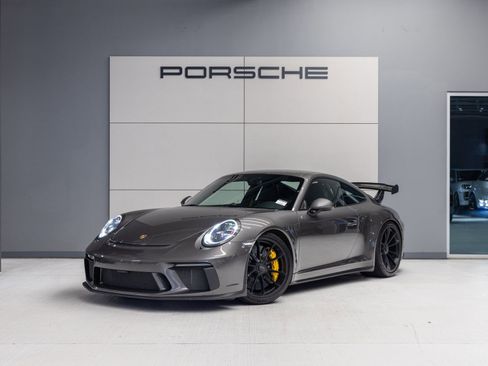 Certified 2018 Porsche 911 GT3 RWD image 1