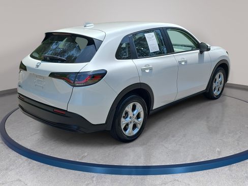 Used 2024 Honda HR-V LX image 5