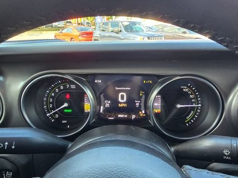 Used 2023 Jeep Wrangler Unlimited w/ 8.4" Radio Group AWD/4WD image 12