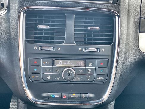 Used 2019 Dodge Grand Caravan GT FWD image 18