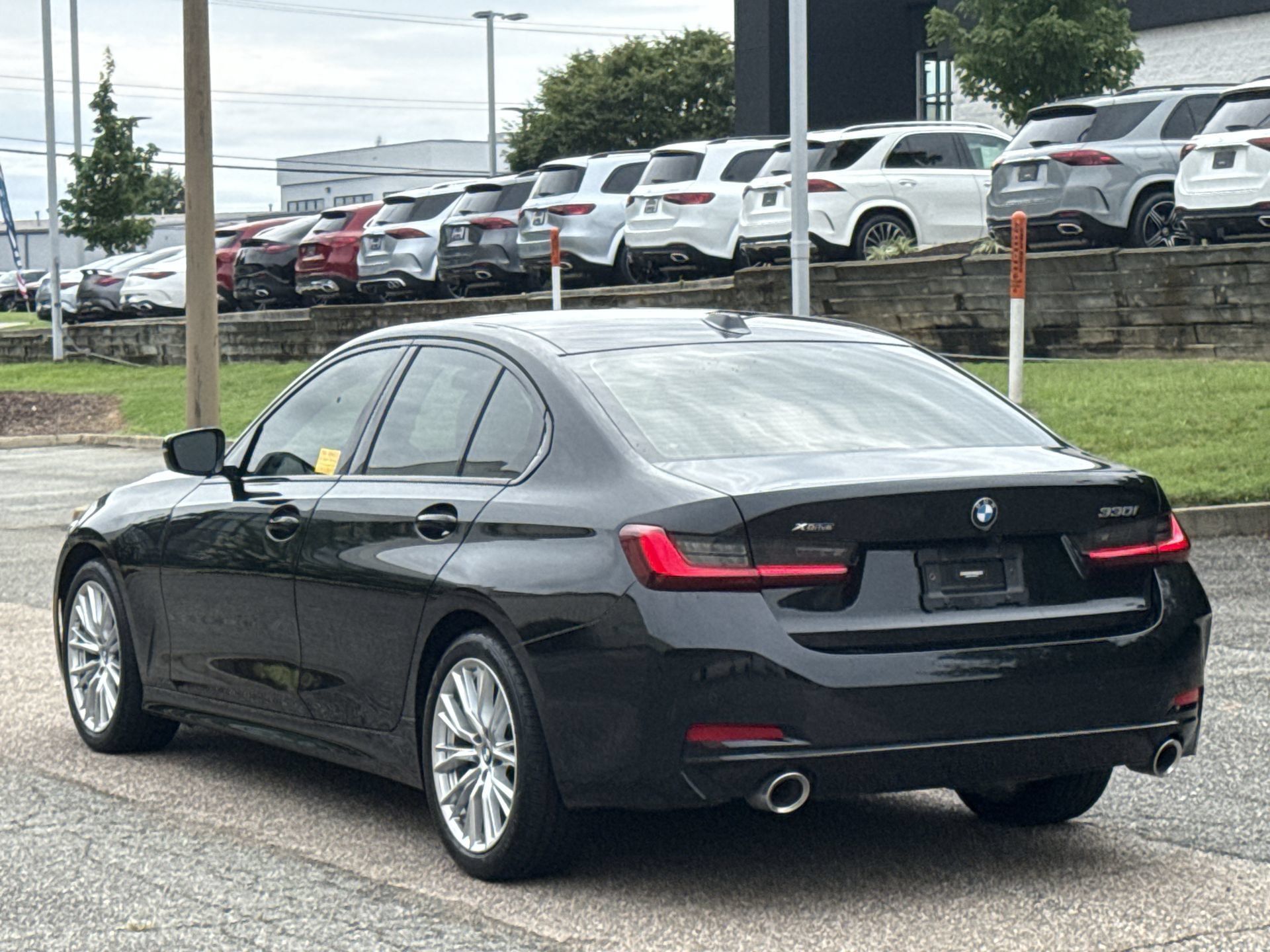 Used 2023 BMW 330i xDrive Sedan w/ Driving Assistance Package AWD/4WD image 34
