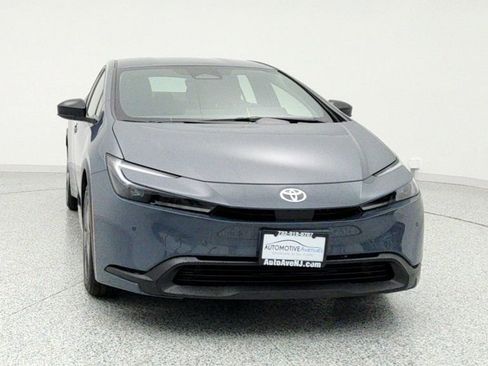 Used 2025 Toyota Prius LE image 2