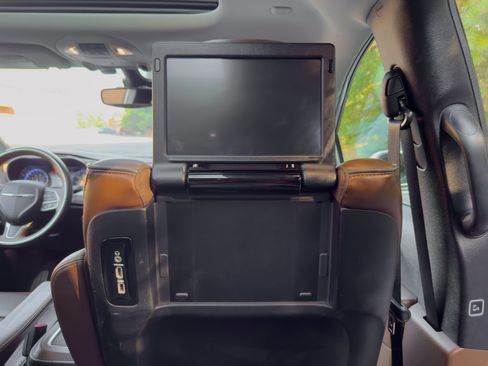 Used 2017 Chrysler Pacifica Limited FWD image 64