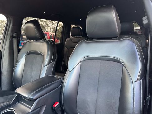 Certified 2023 Jeep Grand Cherokee L Laredo RWD image 21