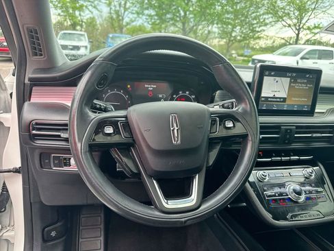 Used 2020 Lincoln Corsair AWD image 11