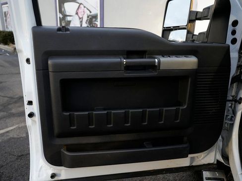 Used 2014 Ford F350 Lariat w/ Lariat Ultimate Package image 24