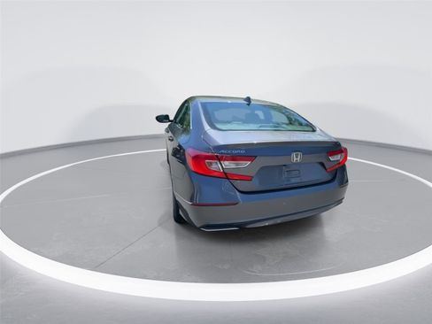 Used 2018 Honda Accord EX-L image 6