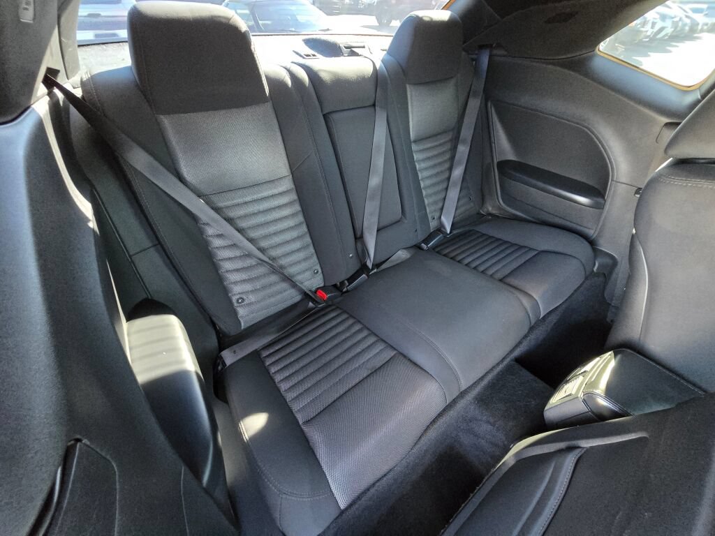 Used 2014 Dodge Challenger R/T RWD image 19