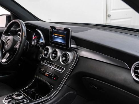 Used 2017 Mercedes-Benz GLC 300 300 Luxury w/ Premium 1 Package image 11