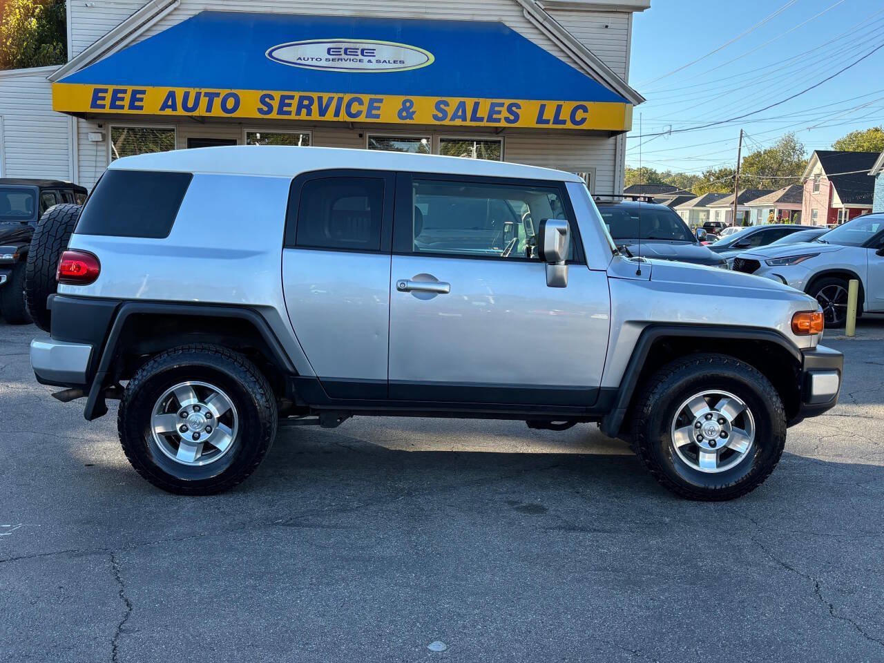 Used 2008 Toyota FJ Cruiser 4WD w/ Convenience Pkg image 1
