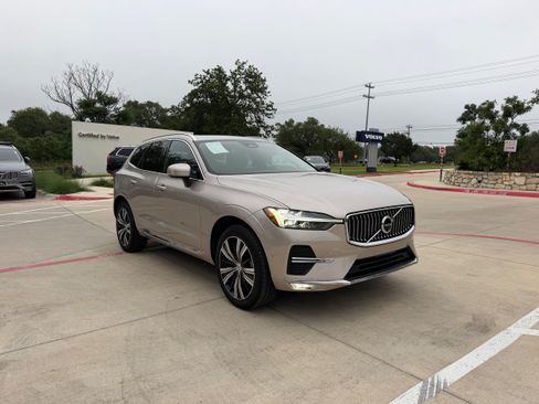 Certified 2023 Volvo XC60 B5 Plus w/ Protection Package Premier FWD image 7