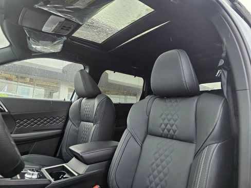 New 2025 Mitsubishi Outlander SEL Black Edition image 16