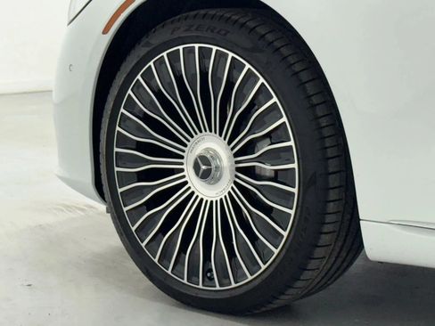 Used 2026 Mercedes-Benz Maybach S 680 S 680 4MATIC Sedan 4D image 44