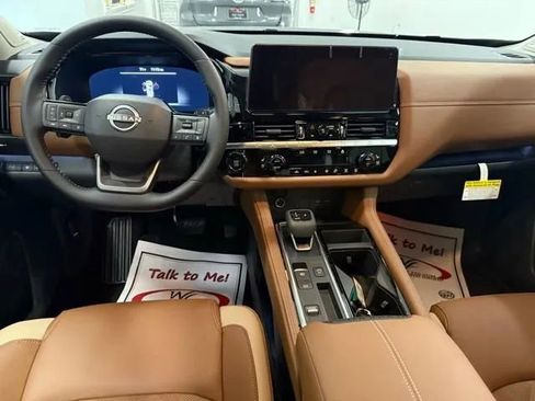 New 2026 Nissan Pathfinder Platinum image 20