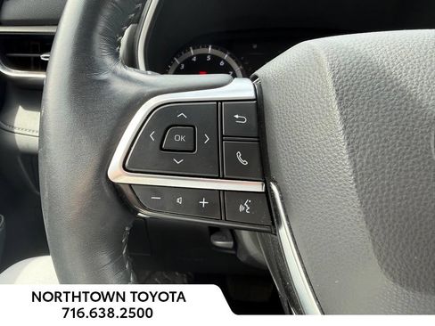 Used 2021 Toyota Highlander Limited AWD/4WD image 18