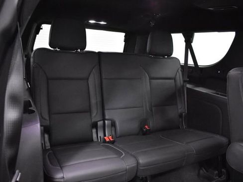 Used 2021 GMC Yukon XL Denali image 30