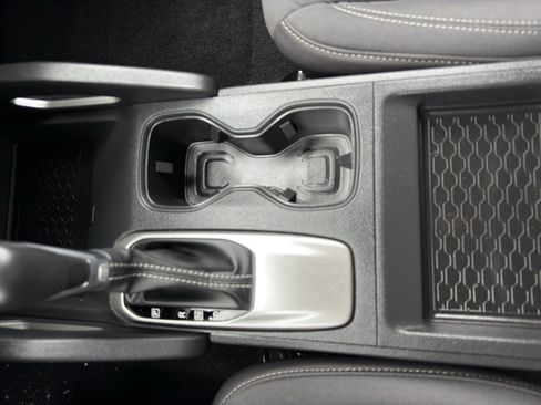 Certified 2024 Nissan Frontier SV w/ SV Convenience Package image 21