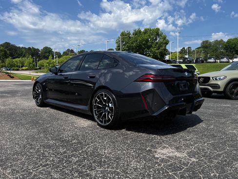 Used 2025 BMW M5 Base AWD 4dr Sedan w/ Executive Package image 7
