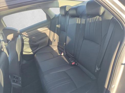 Used 2021 Honda Accord Touring image 21