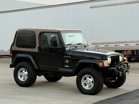 Used 2002 Jeep Wrangler Sahara AWD/4WD image 14