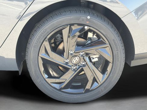 New 2026 Hyundai Elantra Sport FWD image 38