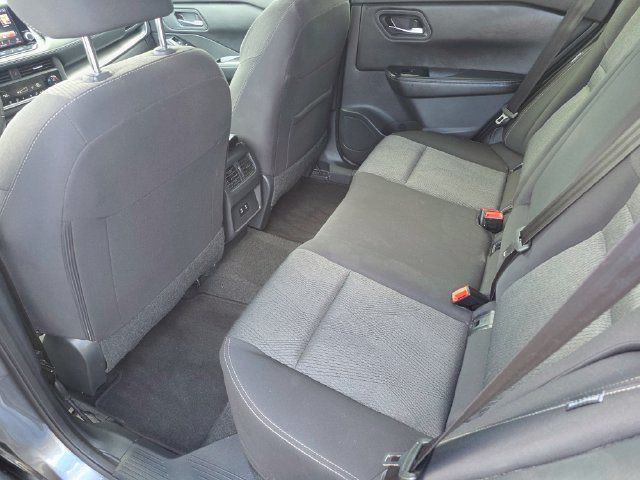 Used 2025 Nissan Rogue SV AWD/4WD image 33