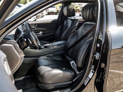 Used 2019 Mercedes-Benz S 560 4MATIC Sedan image 35