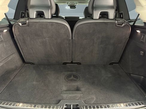 Used 2025 Volvo XC90 B6 Plus image 30