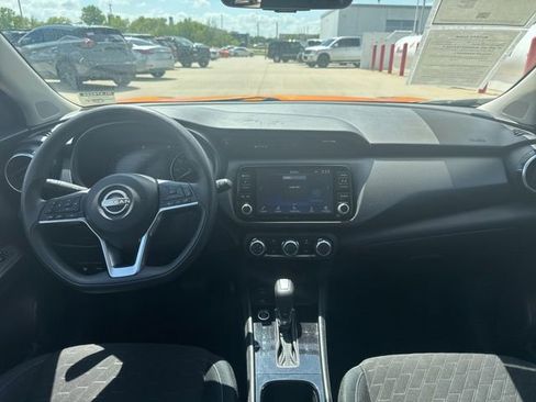 Used 2024 Nissan Kicks SV w/ Interior Electronics Package FWD image 27