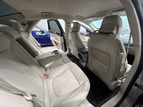 Used 2019 Lincoln MKZ Premiere image 27