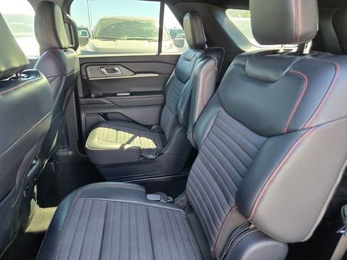 Used 2025 Ford Explorer ST-Line AWD/4WD image 29