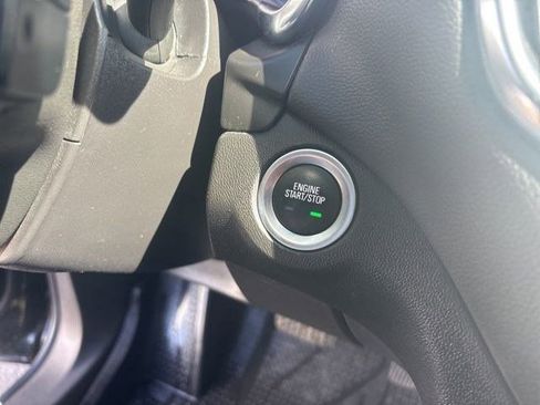 Used 2022 Chevrolet Equinox LT image 20