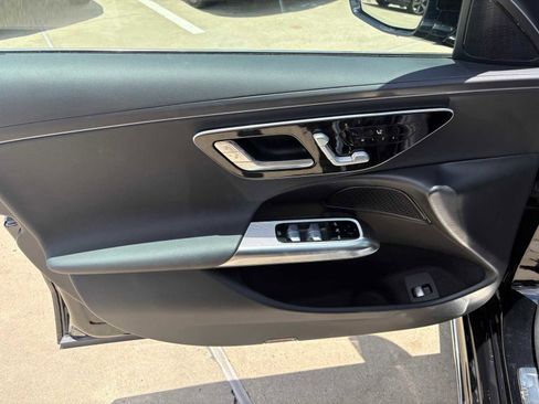 Used 2025 Mercedes-Benz E 350 Sedan image 13