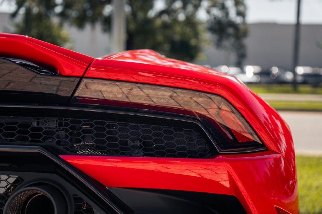 Used 2024 Lamborghini Huracan EVO AWD/4WD image 12
