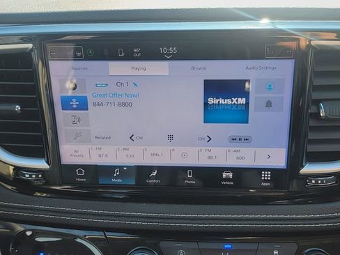 Used 2022 Chrysler Pacifica Touring-L image 21