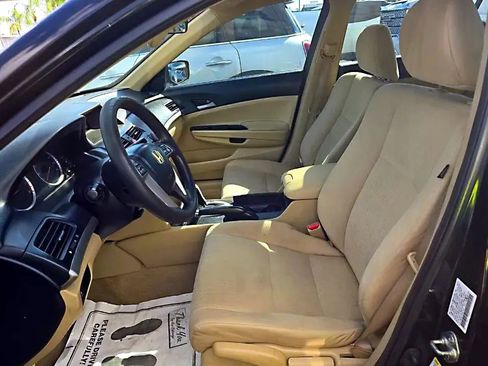 Used 2012 Honda Accord LX image 4