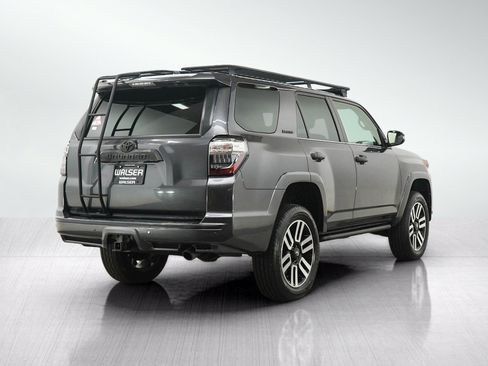 Used 2022 Toyota 4Runner Limited AWD/4WD image 5