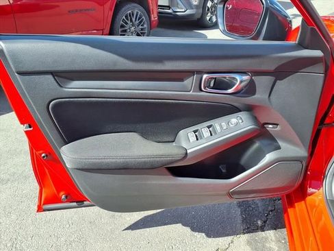 Used 2025 Honda Civic Sport image 11