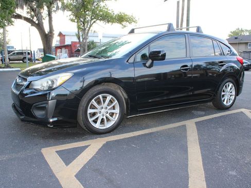 Used 2014 Subaru Impreza 2.0i Premium w/ All-Weather Package w/CVT AWD/4WD image 3