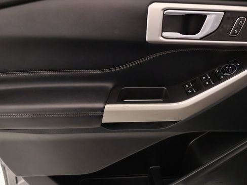 Used 2023 Ford Explorer XLT w/ Equipment Group 202A image 16