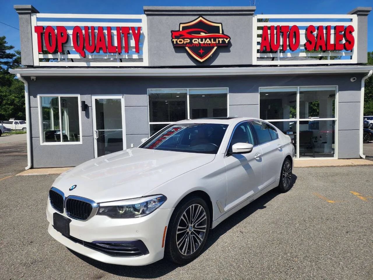 Used 2018 BMW 530i xDrive AWD/4WD image 1